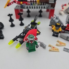 LEGO&reg; Space Police 5980 - Squidmans Pitstop - Limited Edition As Pictured