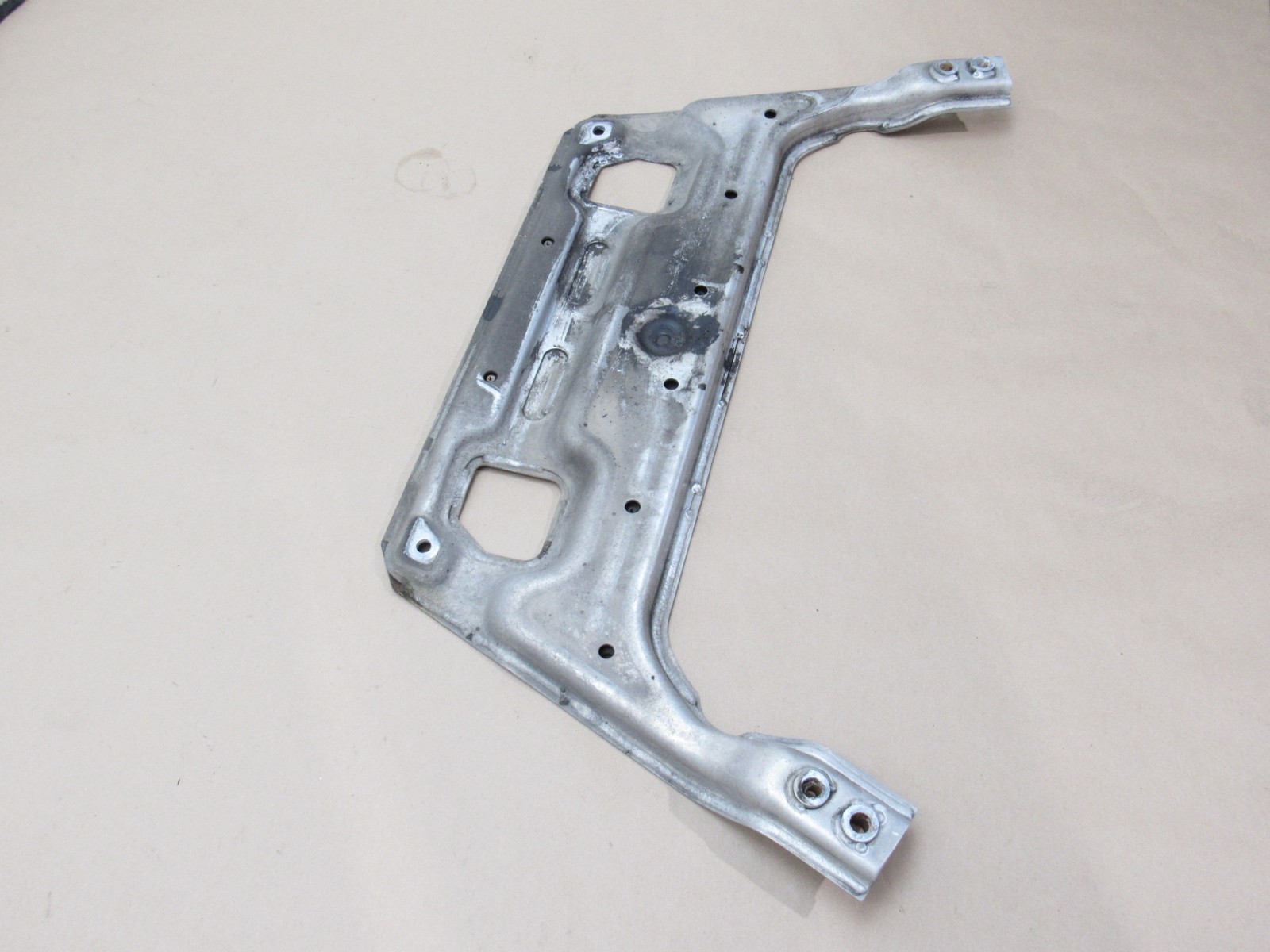 Maserati Levante 2017 Front Skid Plate Crossmember Brace Support 16-24 *:Y