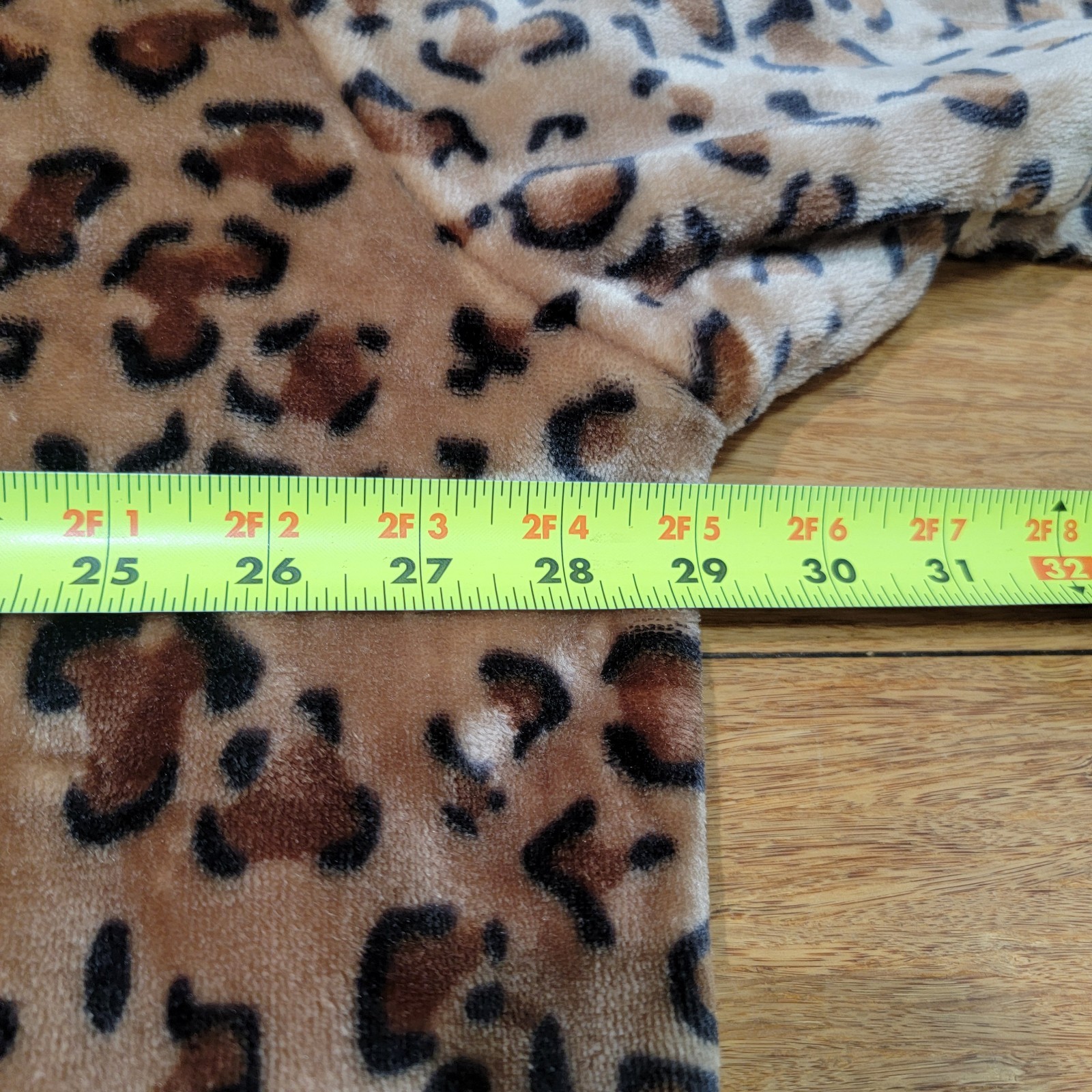 THROWZY MARLO LORENZ Dark Leopard Pattern Pullove… - image 11