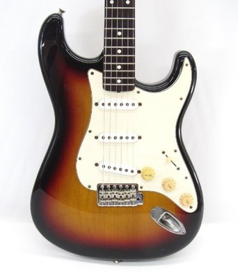 Fender Japan ST62-US Used Alder Body Maple Neck Rosewood Fingerboard Sunburst