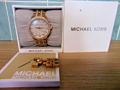 **AUTHENTISCH** MICHAEL KORS Damenuhr mit Diamanten - MK-3460