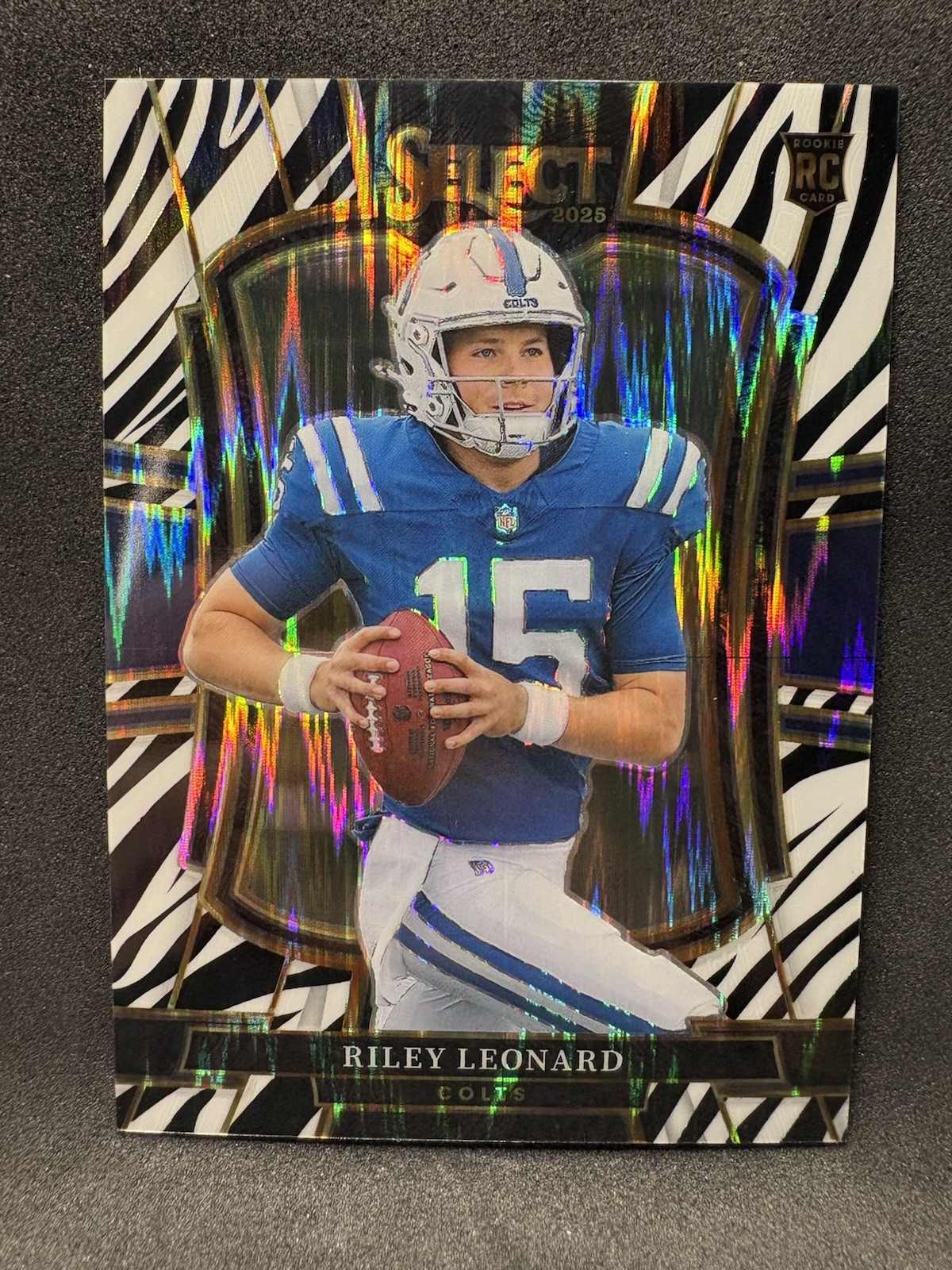 2025 Panini Select-Riley Leonard #133 Zebra Prizm Shock (RC) SSP Case Hit, Colts