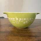 Pyrex Vintage Light Green Spring Blossom 441 Bowl 750 ml