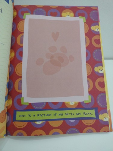 Build-a-Bear Friendship Book 2004 Hardcover to record details about you & bear - Bild 9 von 19