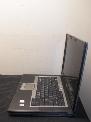 Dell Latitude D820 15.4 Inch Windows XP Pro - Firewire/1920x1200/Serial/DVDRW - Afbeelding 15 van 20