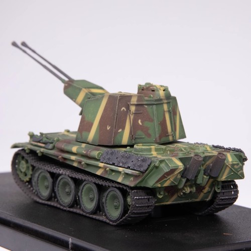 Dragon 1/72 Panther Air Defense System 5.5cm Anti-Aircraft Tank Finished Model - Picture 4 of 11