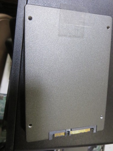 Micron 2.5 Real SSD C400 MTFDDAC064MAM-1J2 64GB SATA - Afbeelding 2 van 3