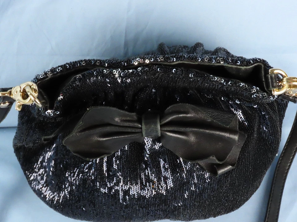 Bolso sin asas/bross RED VALENTINO negro lentejuelas BOLSO DE NOCHE MONEDERO cuero lazo delantero Foto 4 de 4