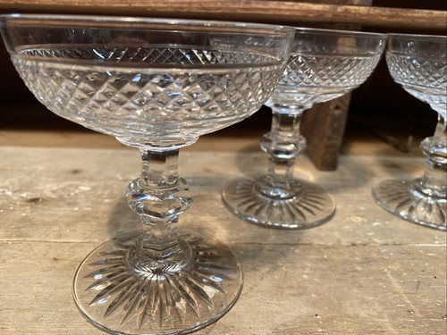 4 CHAMPAGNERBECHER AUS KRISTALL VON SAINT LOUIS MODELL TRIANON - Bild 2 von 6