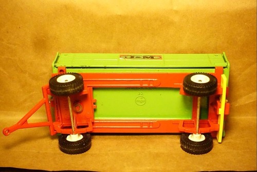 Siku (better than Ertl) beet trailer, side dump, 2377, 1/32, all metal, LN - Picture 5 of 9
