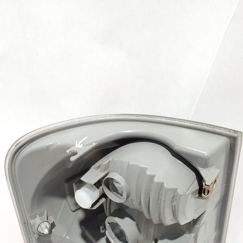 2007 2008 2009 Toyota Tundra OEM Left Rear Taillight - Picture 10 of 13