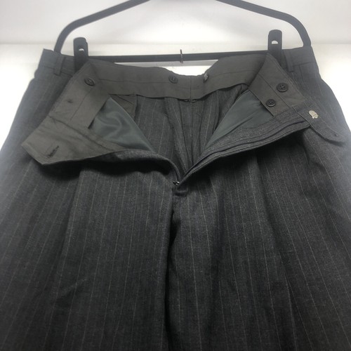 Vintage Bill Blass Select 2 Piece Pinstriped Suit Gray 100% Wool 40R 36W - Imagen 17 de 19