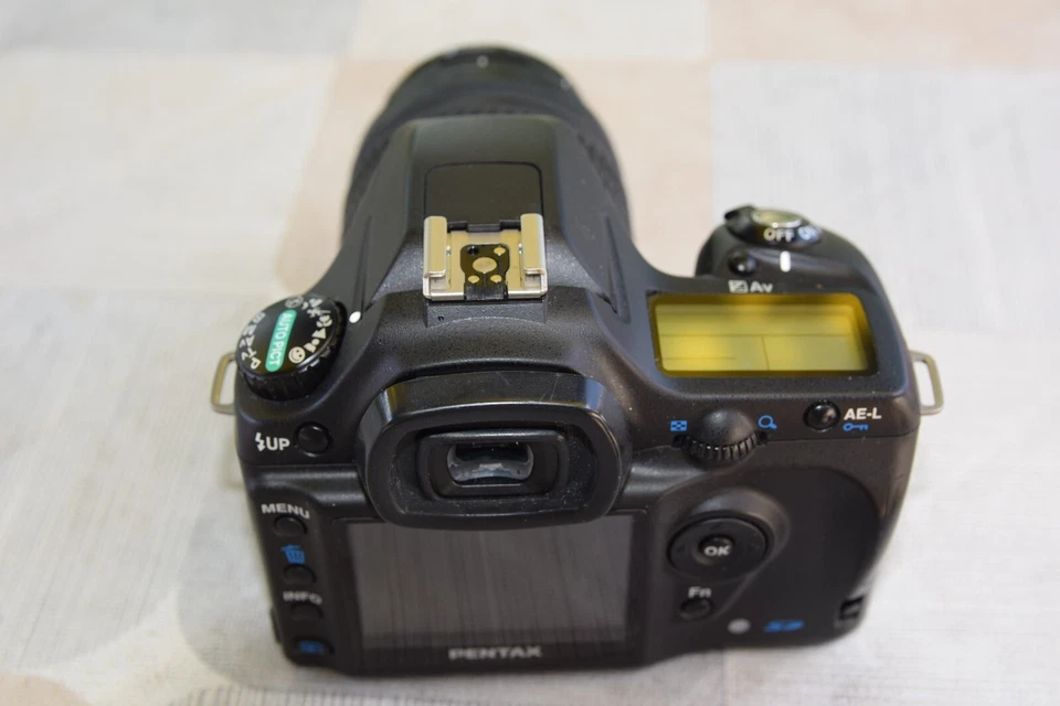 Pentaxdigital-Kamera ist D L-Objektiv SMC PENTAX-DA L 1:3.5-5.6 18-55mm AL - Bild 3 von 4