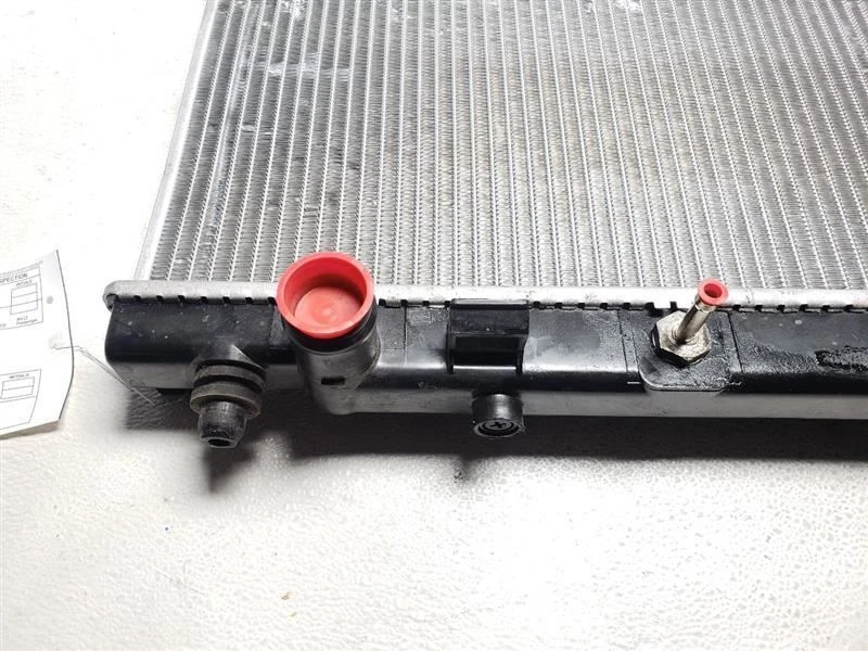 2006 2007 2008 Infiniti M35 Radiator OEM 21460EG200 - Image 3 of 4