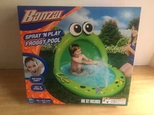Spray ‘N Play Child’s Froggy Pool by Banzai with Built In Sprinkler - NEW