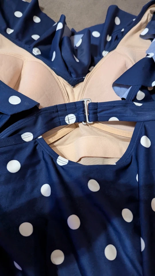 Traje de baño de una pieza a lunares azul marino antiguo para mujer más 2x volantes adelgazantes  Foto 3 de 4