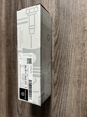 Brand New OEM Mercedes Benz A 642 070 11 87 80 Injector F Common Rail