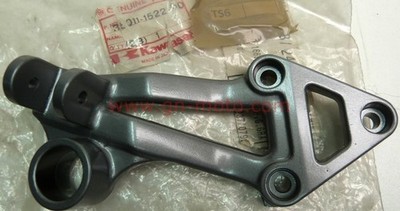 FUSSRASTENHALTER AR D KAWA ZX1100 1990/1991 35011-1522-GD