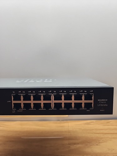 *PRZETESTOWANY * Cisco RV345 Dual WAN VPN Router (zawiera kabel zasilający) - Zdjęcie 6 z 13
