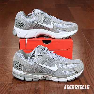 シューズ(男性用) Nike zoom vomero 5 Nike Zoom Vomero 5 Men's Shoes. Nike ID