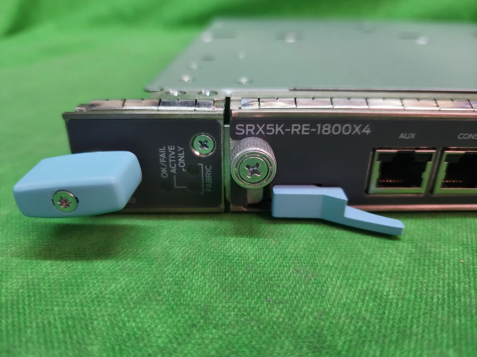 Juniper SRX5K-RE-1800X4 with SRX5K-SCB3 & StorFly 128GB SSD/ SRX5400 5600 5800 - Image 2 of 4