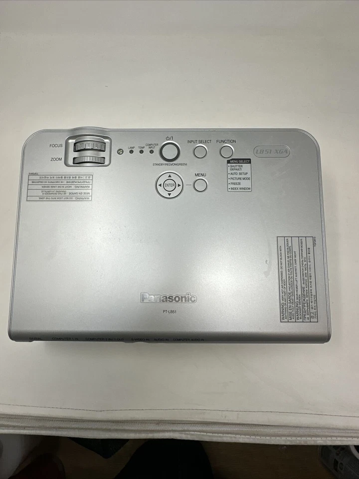 Panasonic PT-LB51U XGA 2000 Lumens 3LCD Projector TESTED - Image 2 of 4