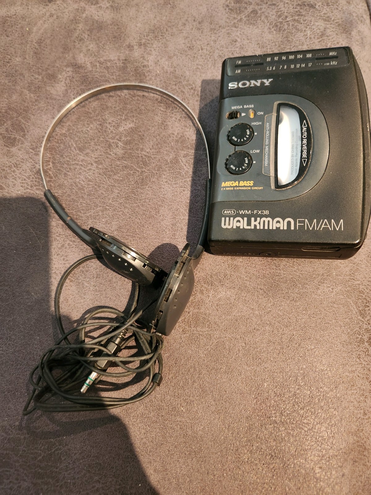 SONY Walkman WM-FX38 Radio Cassette Player with AM/FM Radio Tested and Working