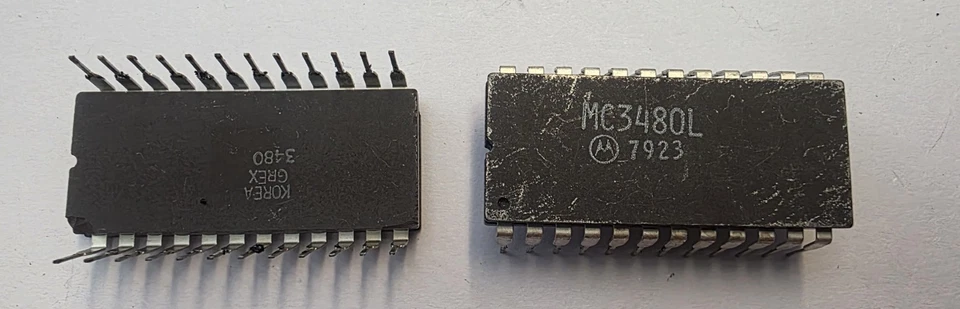 MC3480L Integrierter Schaltkreis - Gehäuse: CDIP24 - Marke: Generic #B-497-05 - Bild 1 von 1