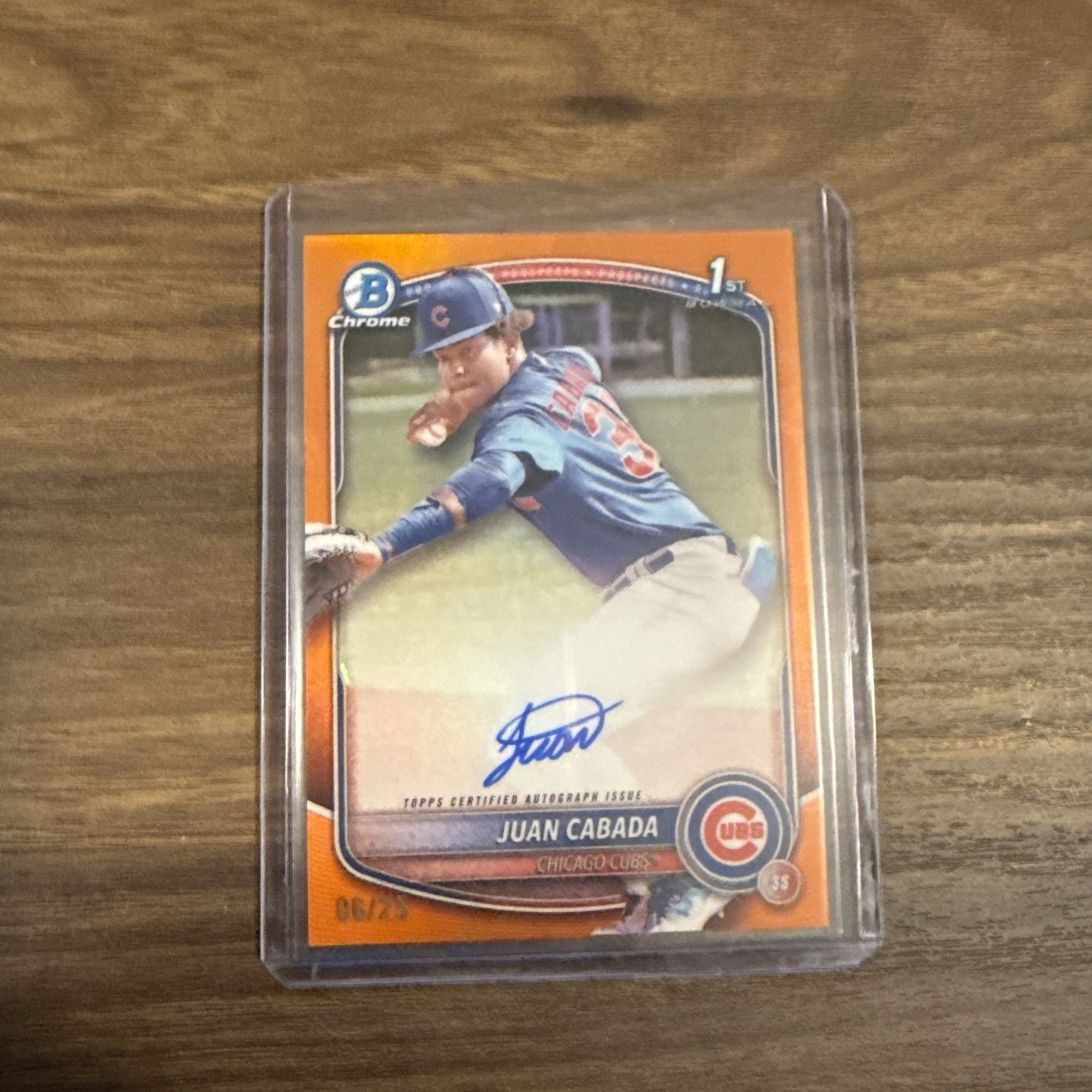 2025 Bowman Chrome Juan Cabada Auto Orange Wave Refractor 1st Prospect #06/25