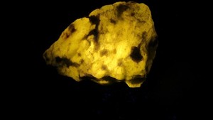 Natural Wernerite (Scapolite) mineral rock Bright Yellow All Waves Canada T38