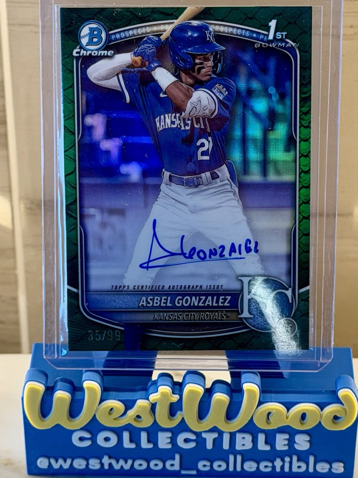 Asbel Gonzalez 2025 BOWMAN CHROME 1ST REPTILIAN GREEN AUTO /99