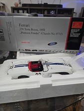 1/18 CMC 1958 Ferrari 250 Testa Rossa Pontoon Fender Chasis 0732  Limited