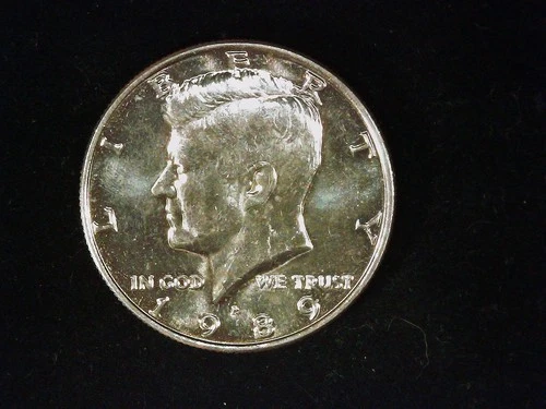 1989-P Kennedy Half Dollar AU+++ (1). Free Shipping!