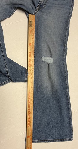 Levi's Ribcage Bell Flare Jeans Women's Sz 26 L29 Medium Wash Denim Distressed - Picture 13 of 15