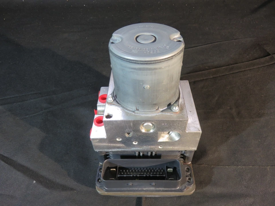 Módulo bomba freno antibloqueo ABS tracción trasera Mercedes CLS550 2014 A2184313512 M278 W218 Foto 2 de 4