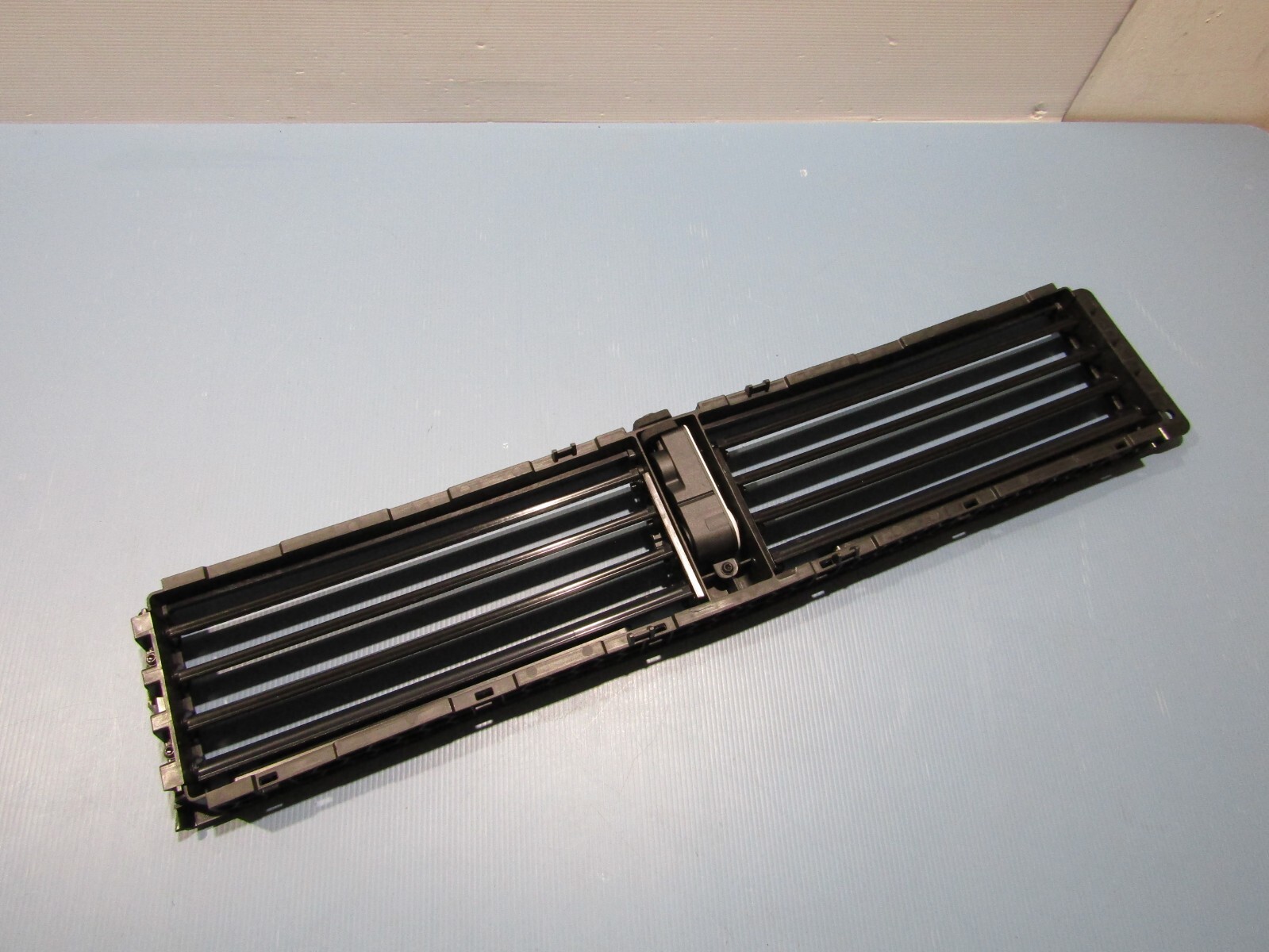 Vauxhall Insignia B Mk2 Front Air Intake Louver Genuine YQ00912780 