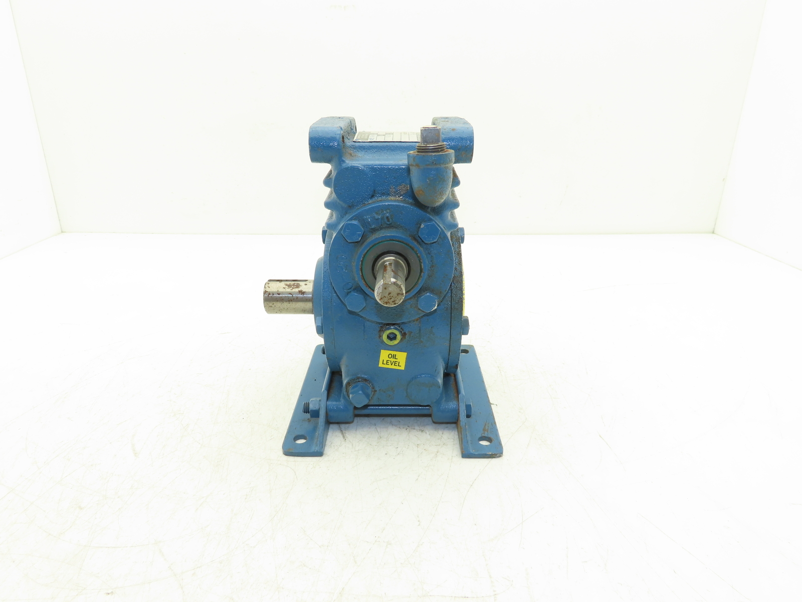 Cone Drive H020A055-5 Speed Reducer Gearbox 30:1 Ratio .92Hp 58rpm Dual Input