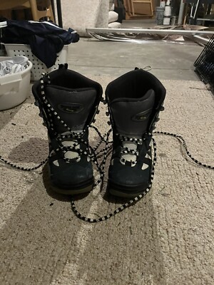 snowboard boots 6