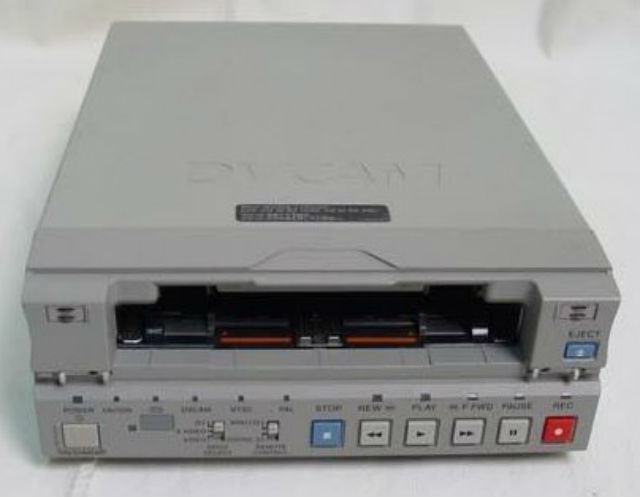 PLAY NTSC PAL DVCAM MiniDV Mini DV Tapes w/ Sony DSR-11 Player Recorder VCR  Deck