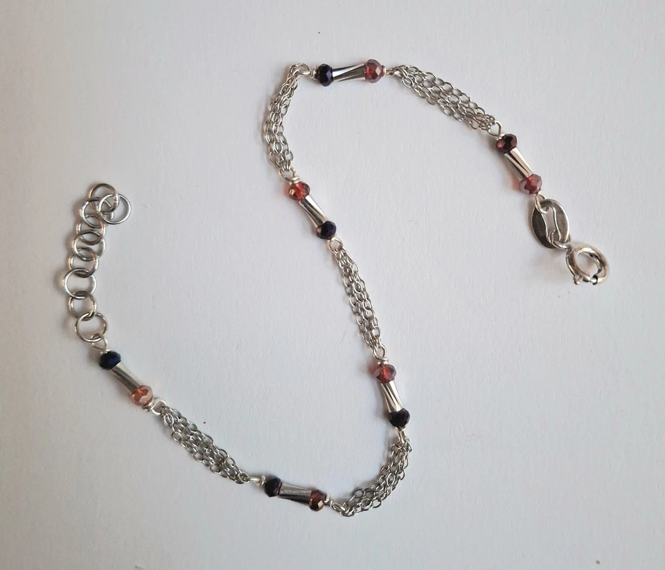 Bracciale in argento 925 con zirconia cubica neri e rossi e cilindri in argento - Immagine 3 di 3