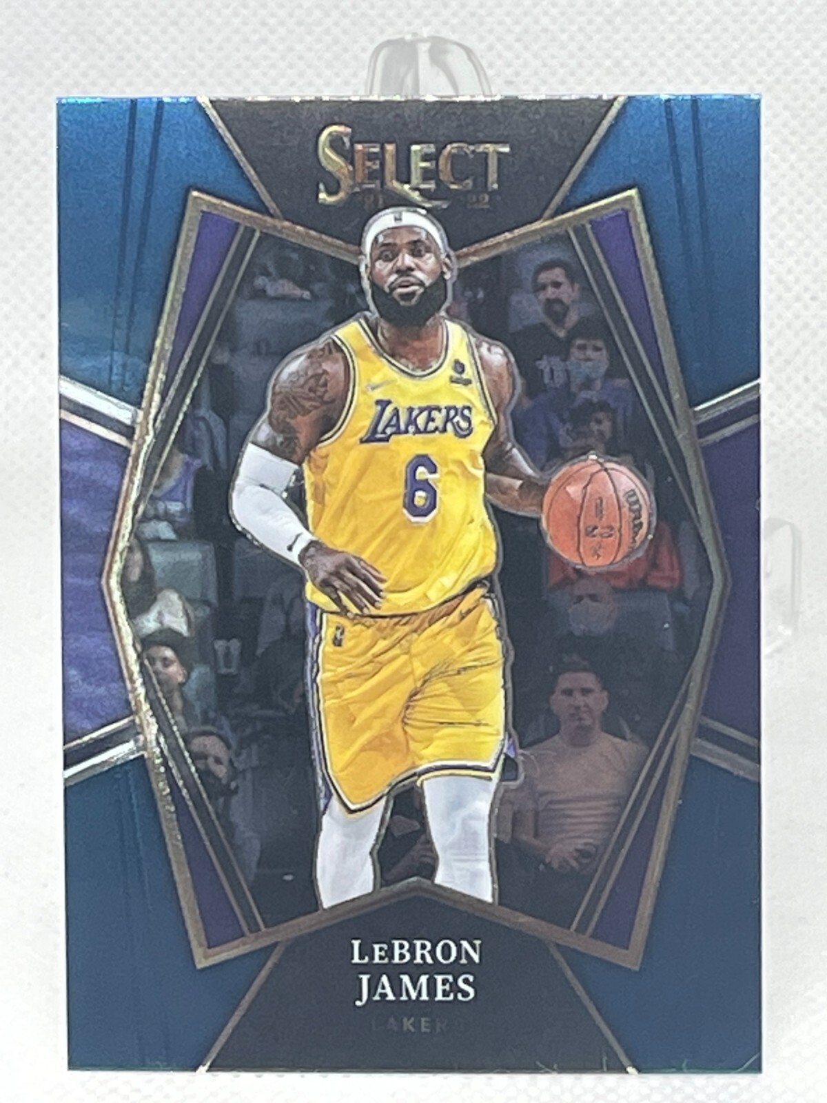 LeBron James 2021-22 Panini Select #195