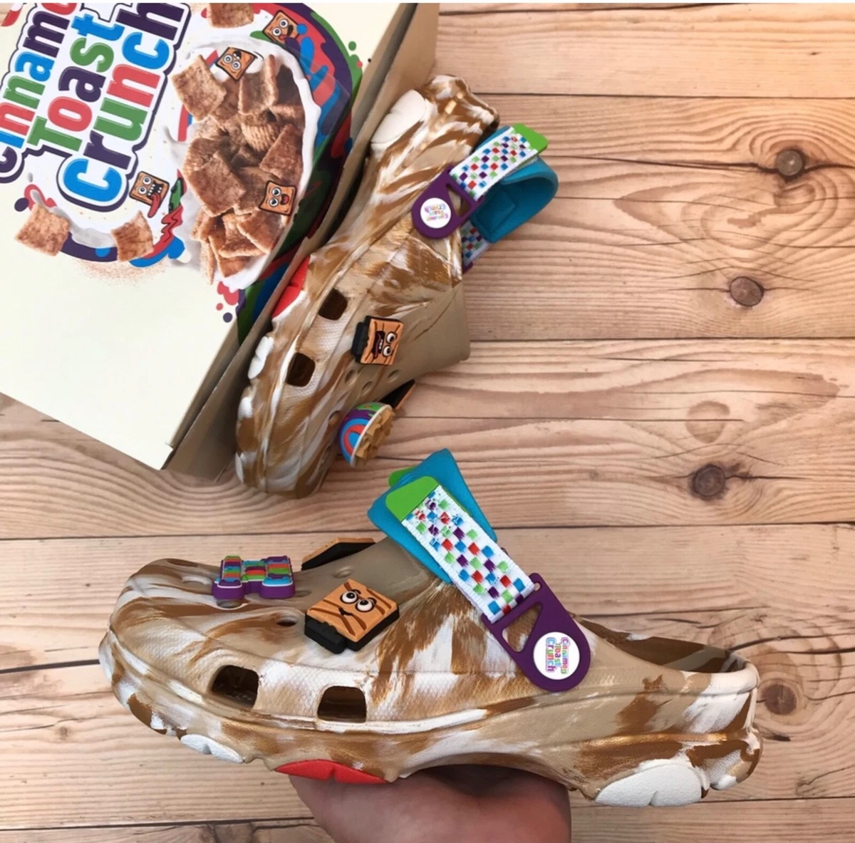 cinnamon toast crunch crocs size 9 mens