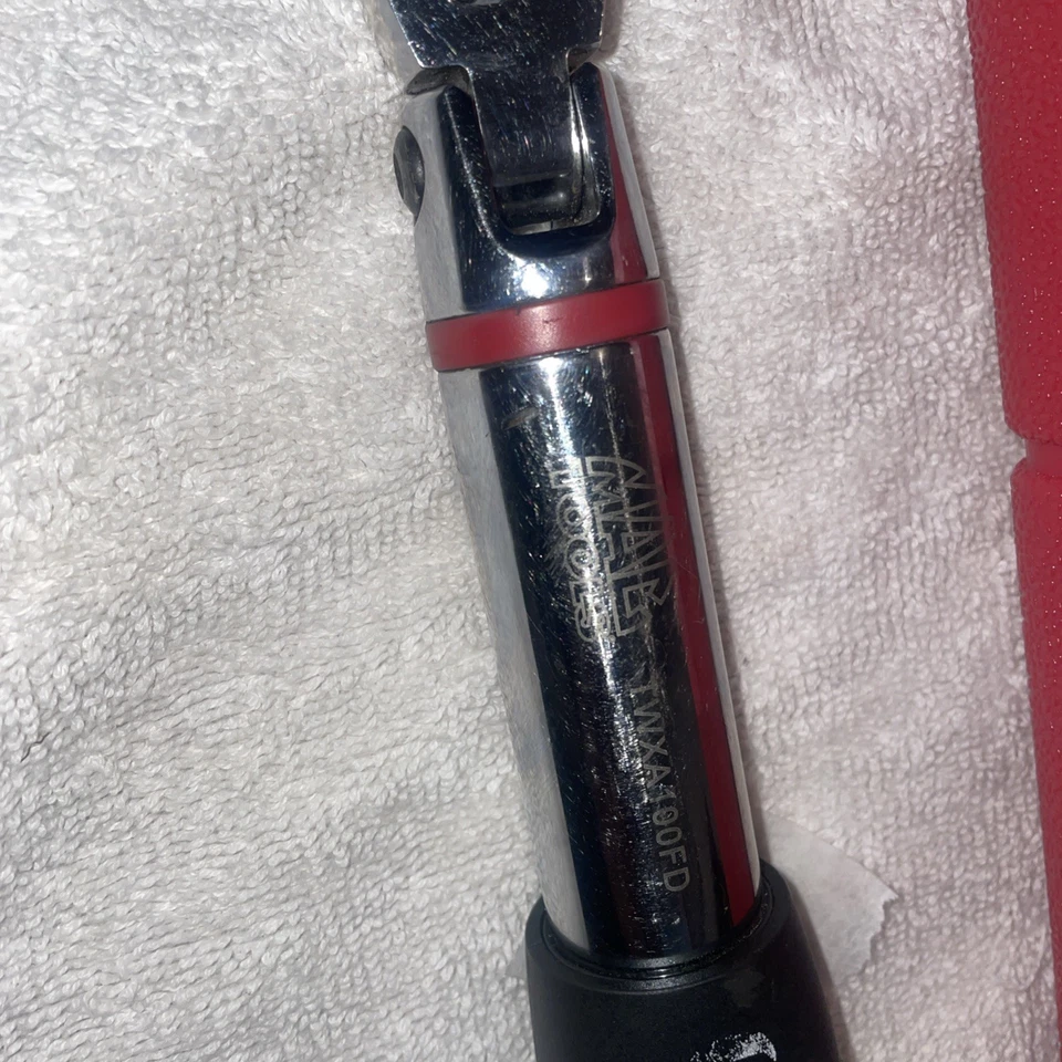 MAC TOOLS TWXA100FD Digital Flex Head Angle Torque Wrench 3/8" dr. 5-100 ft-lbs. - Image 2 of 4