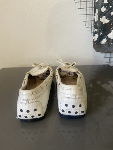 Authentic TODs Patent Leather Gommino Loafers Size 39 With Defects - Picture 10 of 18