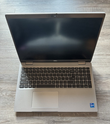 Dell Precision 3560 15.6'' i7-1185G7 32GB RAM Intel Iris Xe graphics NO SSD
