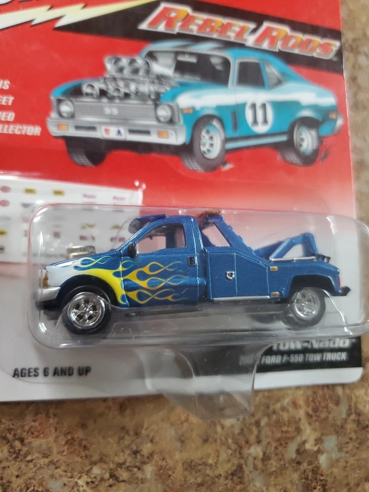 Ford F-550 #11 Johnny Lightning Rebel Rods Tow-Nado 2000 Foto 2 de 4