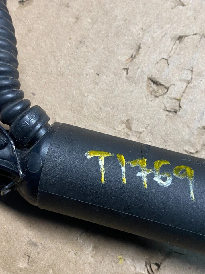 Kia Sorento 2016-2020 puerta levadiza soporte puntal eléctrico OEM T1769 DG Foto 4 de 4