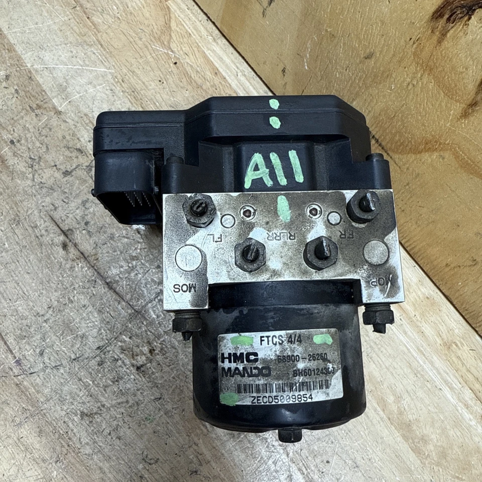 2005 2006 Hyundai Santa Fe ABS Anti Lock Brake Pump | 58900-26260 OEM Foto 2 de 4