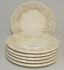Linens N Things EMBOSSED LEAF Buffet Plates SET OF SIX     UNUSED
