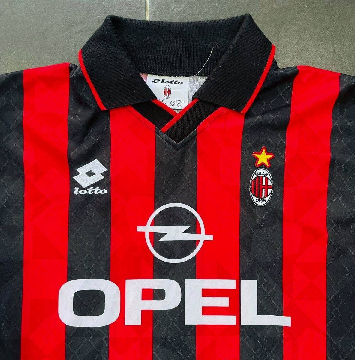 Original Rare Lotto *Vieira 31* AC Milan 1995/1996 Player Original Rare Lotto *Vieira 31* AC Milan 1995/1996 Player